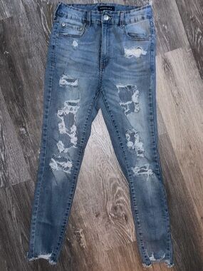 Aeropostale Distressed Skinny Jeans